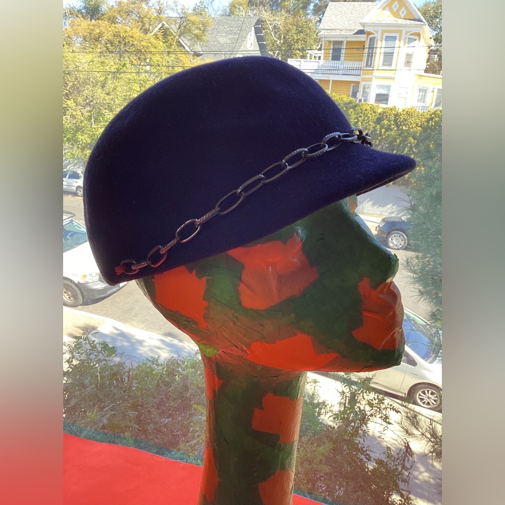 Vintage felt jockey style hat with chain
